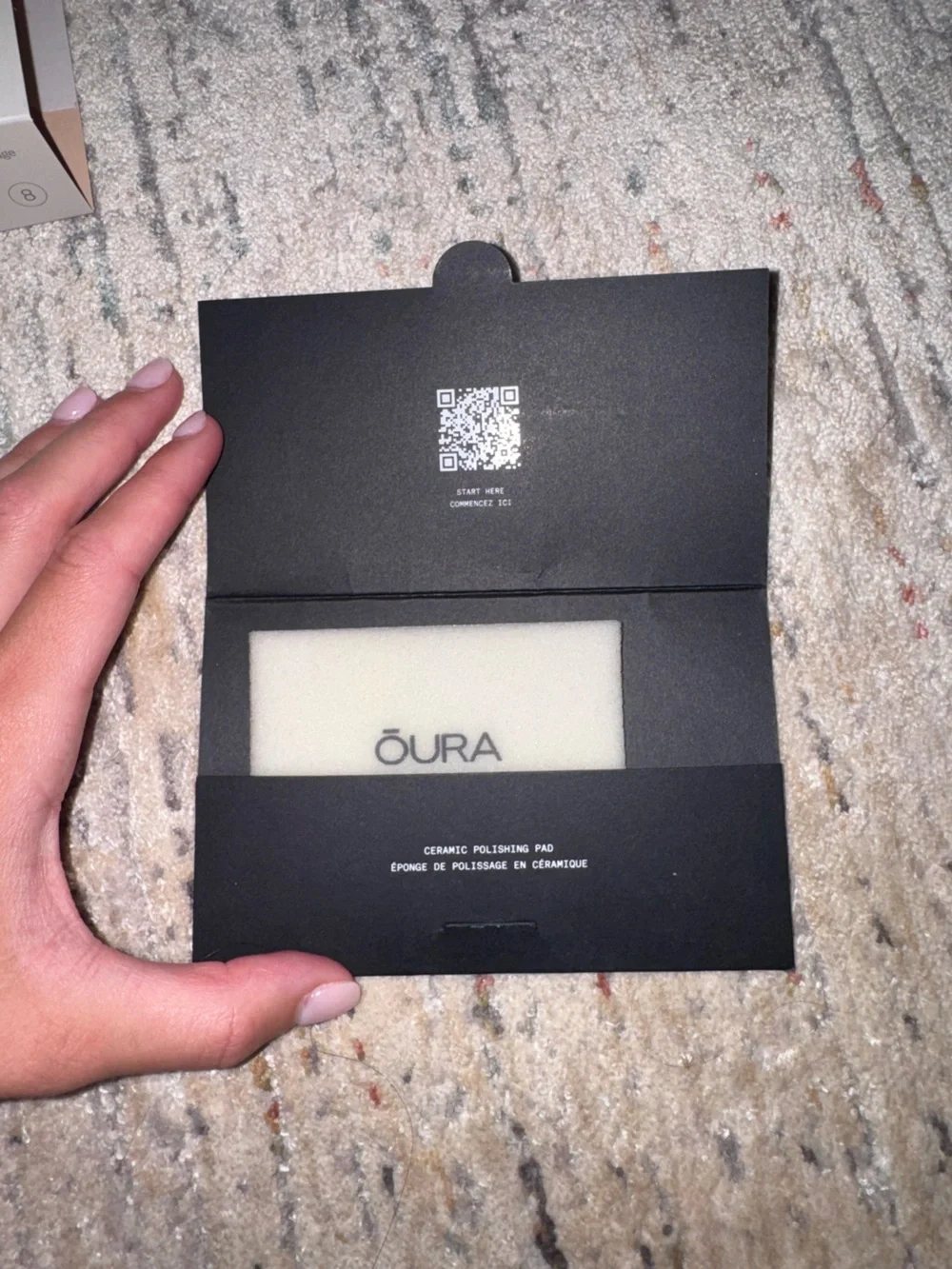 Oura Ring 4 Ceramic - White Size 8